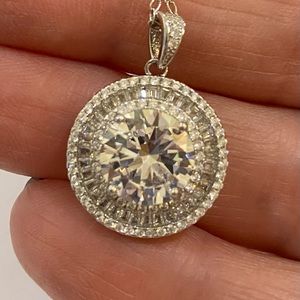 NEW Bella Luce .925 Silver Round Bella Luce Pendant